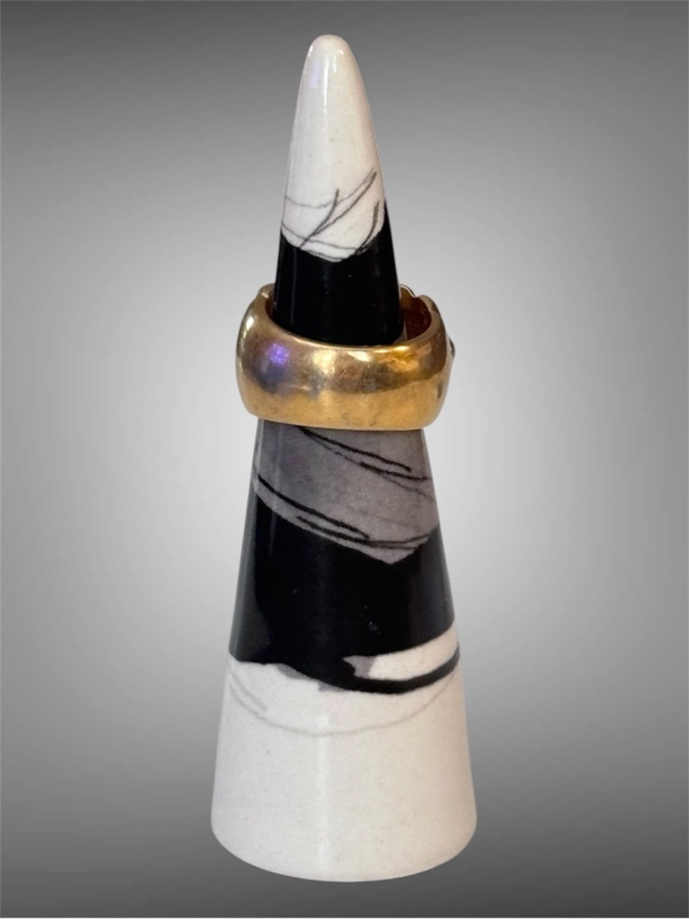 🌼 VTG Joan Rivers Intaglio Style Ring - Picture 6 of 8